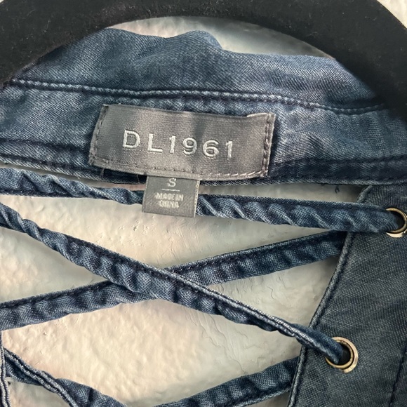 DL1961 Nassau & Manhattan Lace Up Button Front Shirt Size Small - Picture 2 of 6